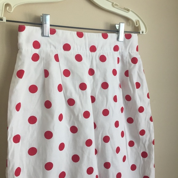 🎉 HOST PICK Vintage Red and White Polka Dot Skirt - Picture 4 of 9